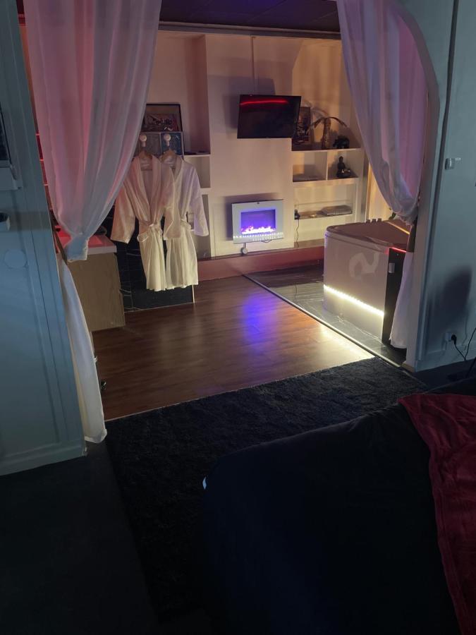Jacuzzi 9Em Apartment Paris Ngoại thất bức ảnh